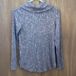A.Buyer Sweater x small